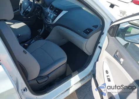 2015 Hyundai Accent Sport z USA, uszkodzony, nr VIN KMHCU5AE9FU211297